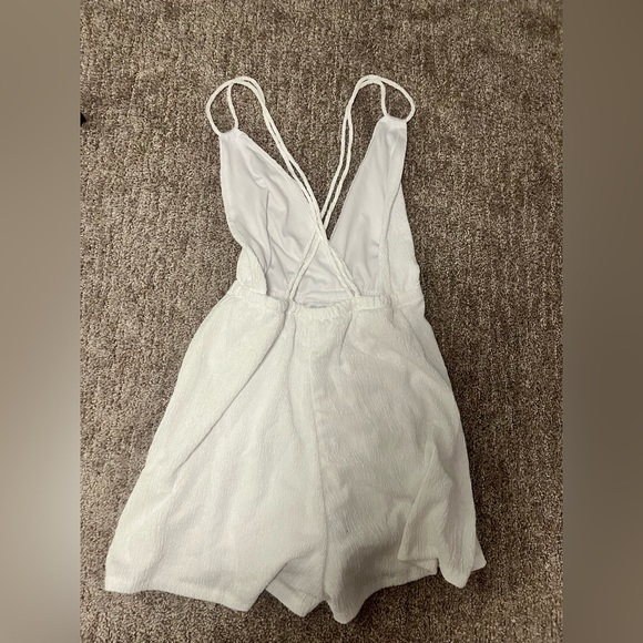 White romper from pull and bear. - Picture 2 of 2